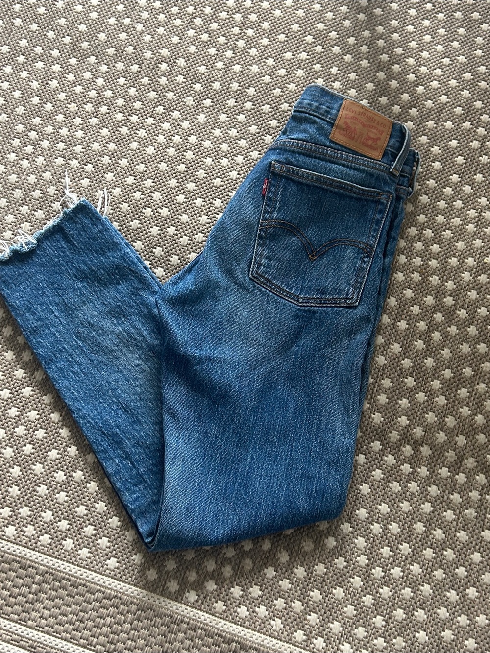EUC Rare/Discontinued Levi's White Cone Wedgie Jeans (26) - Picture 2 of 6